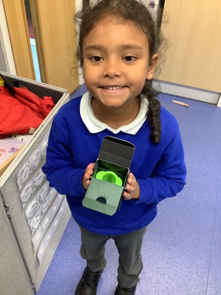 Reception class - phonics - Southwold Primary School - Nottingham