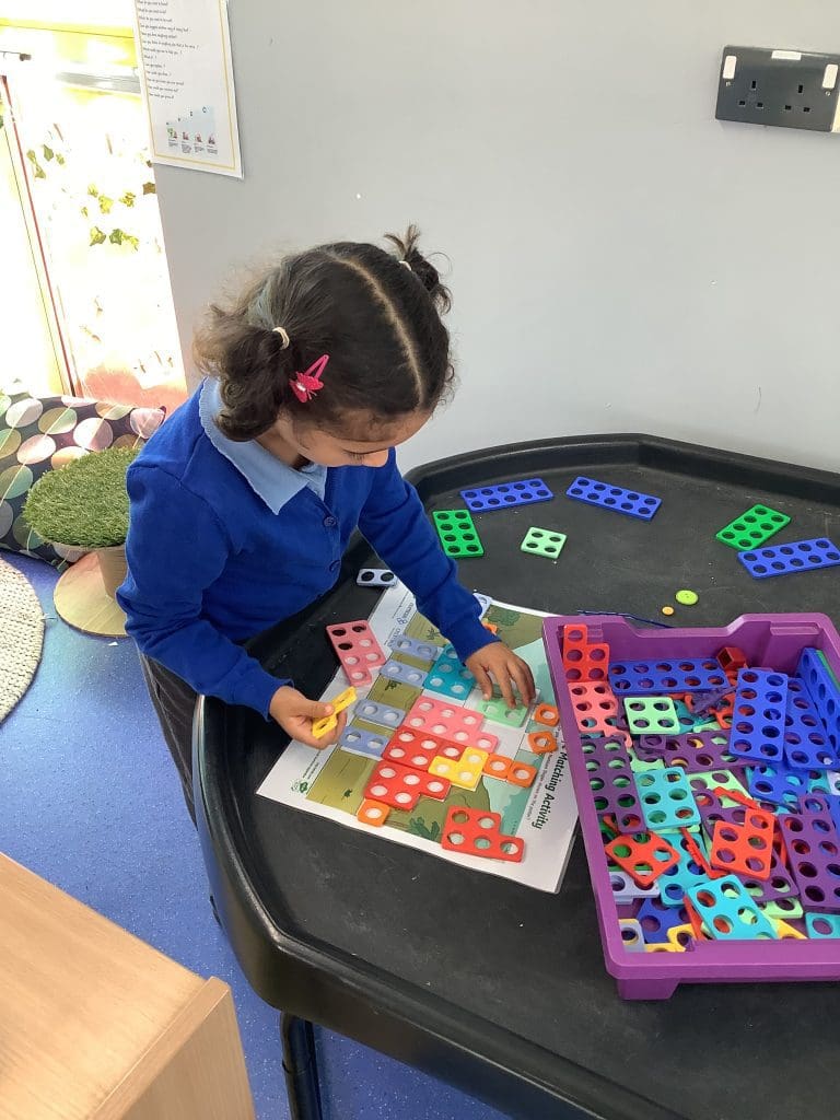 Reception class - phonics - Southwold Primary School - Nottingham